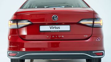 Đuôi xe Volkswagen Virtus 2023 duy trì thiết kế chuẩn mực
